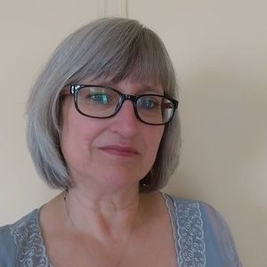 Meet your Posher, Lorrie